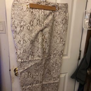 NWOT - Snakeskin Cropped straight leg Calvin Klein